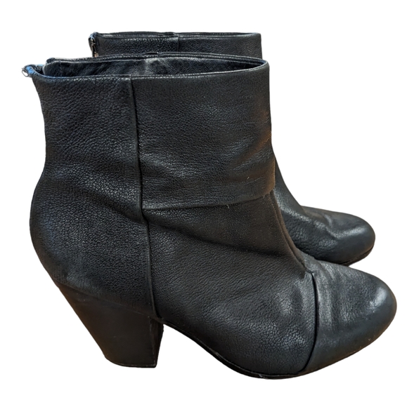 Vince Camuto Hadley Black Leather Ankle Boot Size 10 - Picture 12 of 12